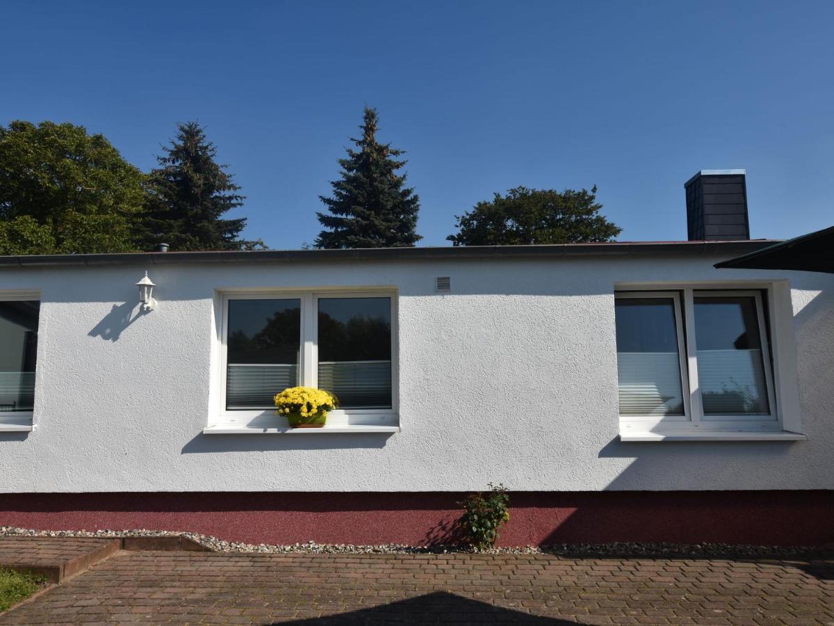 Modern Bungalow In Kroepelin With Garden Villa Room photo
