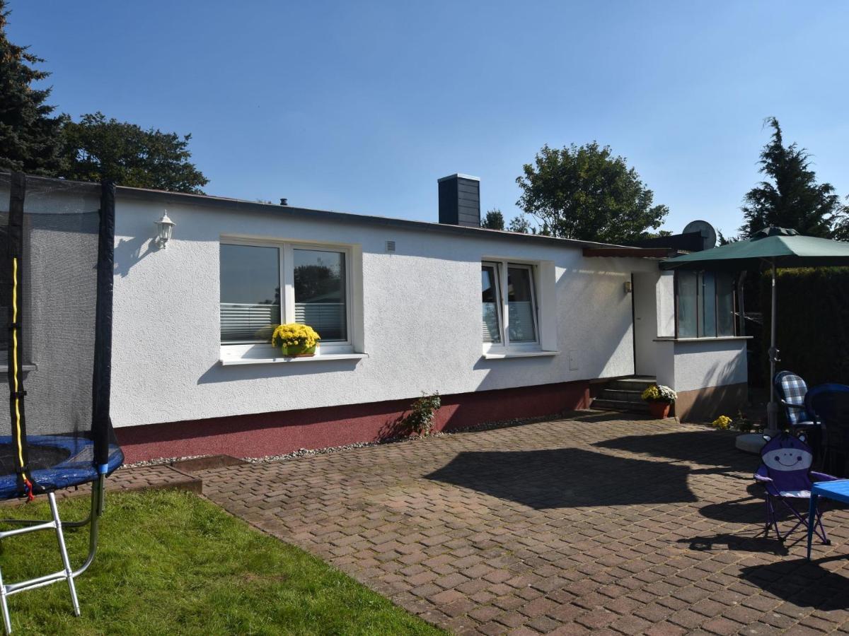 Modern Bungalow In Kroepelin With Garden Villa Room photo